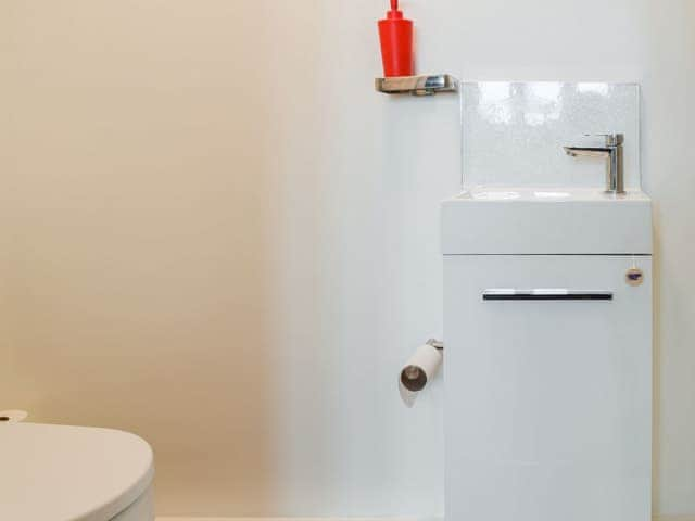 Bathroom | Primrose Cottage, Little Rissington, near Bourton on the Water