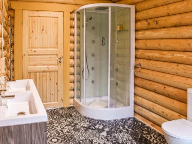 Bathroom | Arbeia Lodge - Vindomora Country Lodges, Ebchester, near Consett