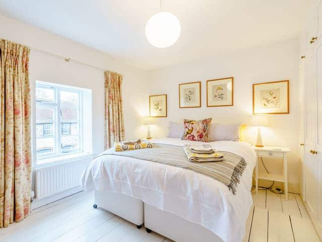 Double bedroom | Middle House, Steyning