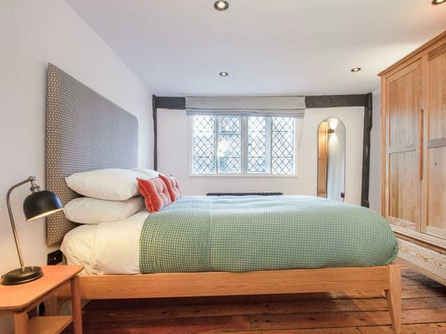 Double bedroom | 4 Priory Row - Priory Cottages, Coventry