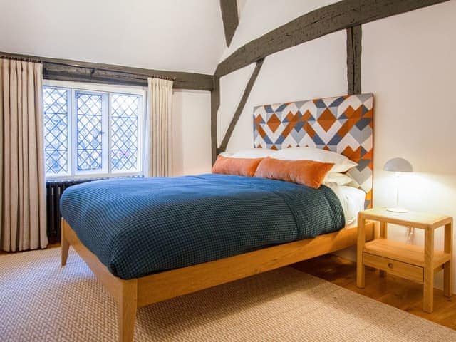 Double bedroom | 4 Priory Row - Priory Cottages, Coventry