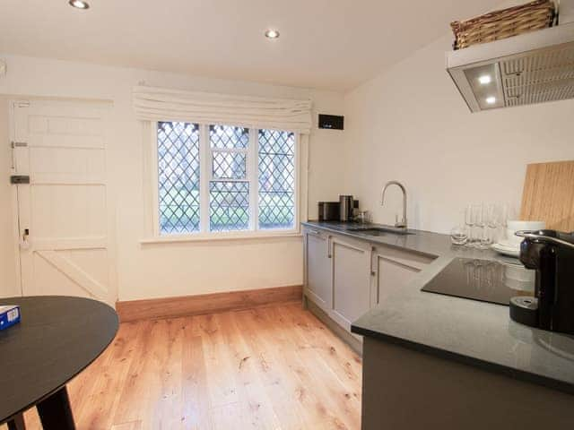 Open plan living space | 5 Priory Row - Priory Cottages, Coventry