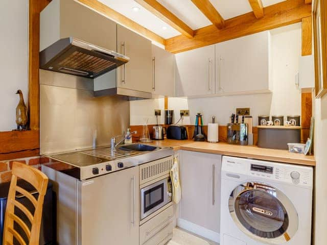 Kitchen/diner | Granary Barn - Wash Farm Barns, Banham