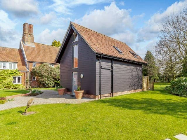 Exterior | Granary Barn - Wash Farm Barns, Banham