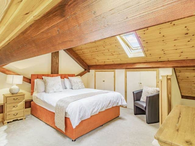 Bedroom | Cedar Barn - Wash Farm Barns, Banham