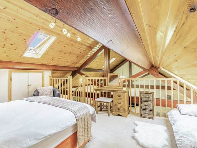 Bedroom | Cedar Barn - Wash Farm Barns, Banham