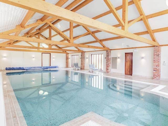 Swimming pool | Cedar Barn - Wash Farm Barns, Banham