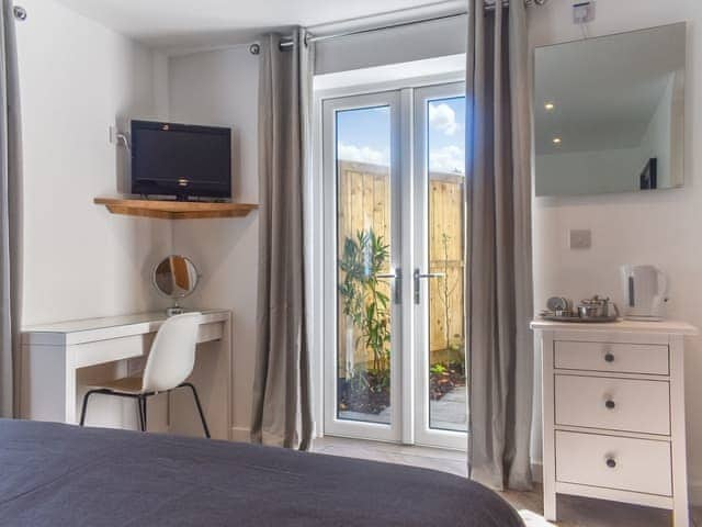 Double bedroom | Sunny South Lodge, Sandown