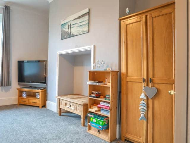 Living room | Oak - Woodside Apartments, Bideford