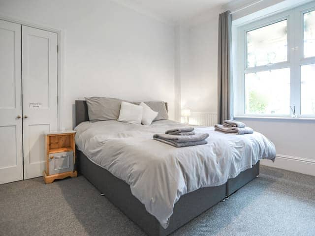 Double bedroom | Oak - Woodside Apartments, Bideford