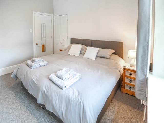 Double bedroom | Oak - Woodside Apartments, Bideford