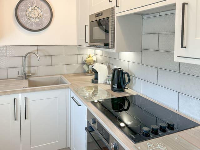 Kitchen area | Hop Cottage, Sellindge, near Folkestone