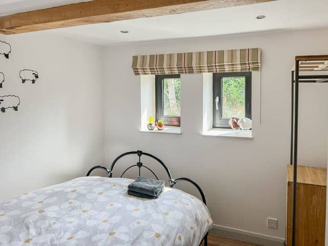 Double bedroom | Hop Cottage, Sellindge, near Folkestone