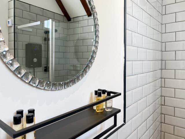 Shower room | Hop Cottage, Sellindge, near Folkestone