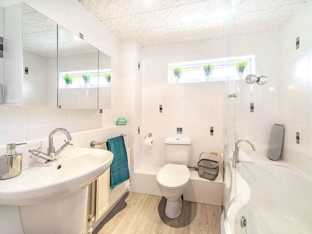 Bathroom | Hotspur View, Alnwick