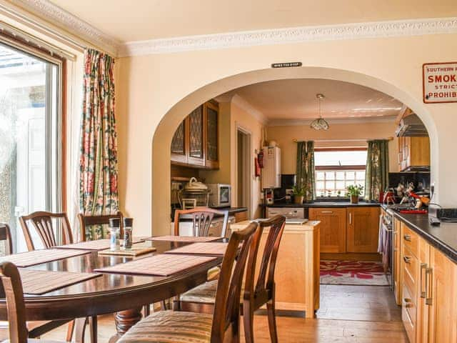 Dining Area | ByewaysRailway Carriage, Selsey