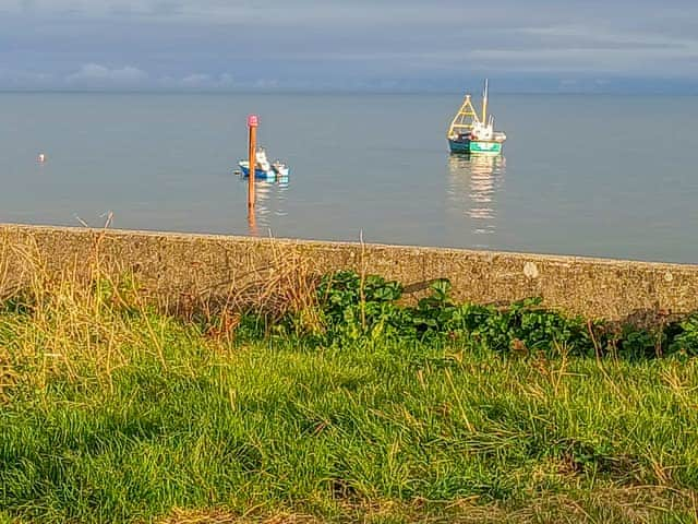 Beach | ByewaysRailway Carriage, Selsey