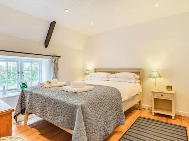 Double bedroom | Old Dairy, St Mawes