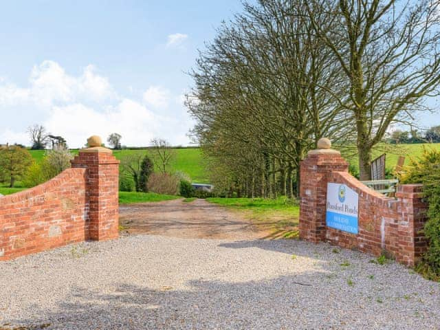 Main entrance to grounds | Goosedown Lodge - Ponsford Ponds, Knowle, near Cullompton