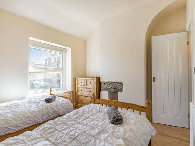 Twin bedroom | Spa Cottage, Bakewell