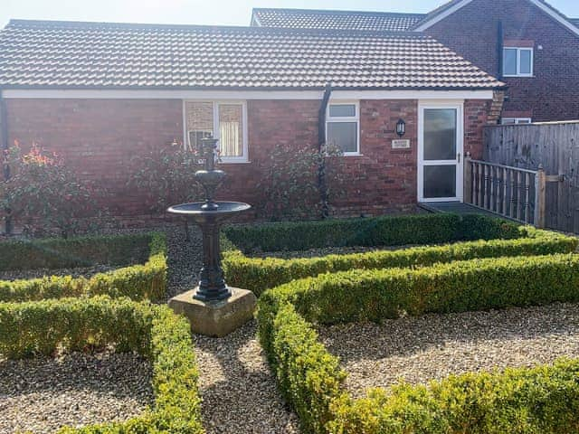 Entrance to holiday home | Nursery Cottage - Meals Farm Cottages, North Somercotes, Mabelthorpe