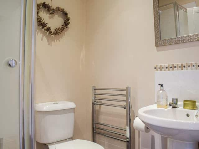 Shower room | Little Bank Cottage, Richards Castle, near Ludlow