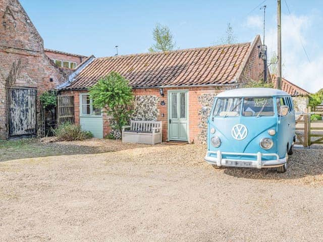 Exterior | Lucky Duck Cottage, Coltishall