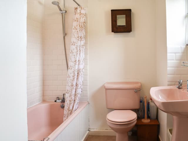 Bathroom | Stable Cottage - Yew Tree Cottage & Stable Cottage, Windermere