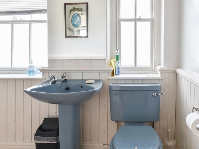 Bathroom | Yew Tree Cottage - Yew Tree Cottage & Stable Cottage, Windermere