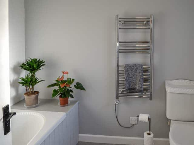 Bathroom | Rosemary Cottage, Ingham