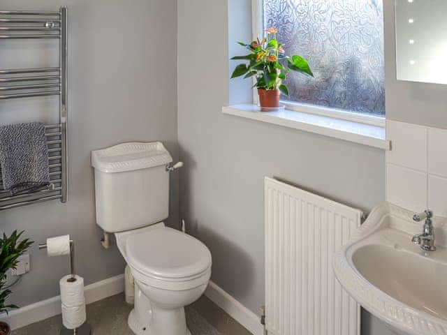 Bathroom | Rosemary Cottage, Ingham