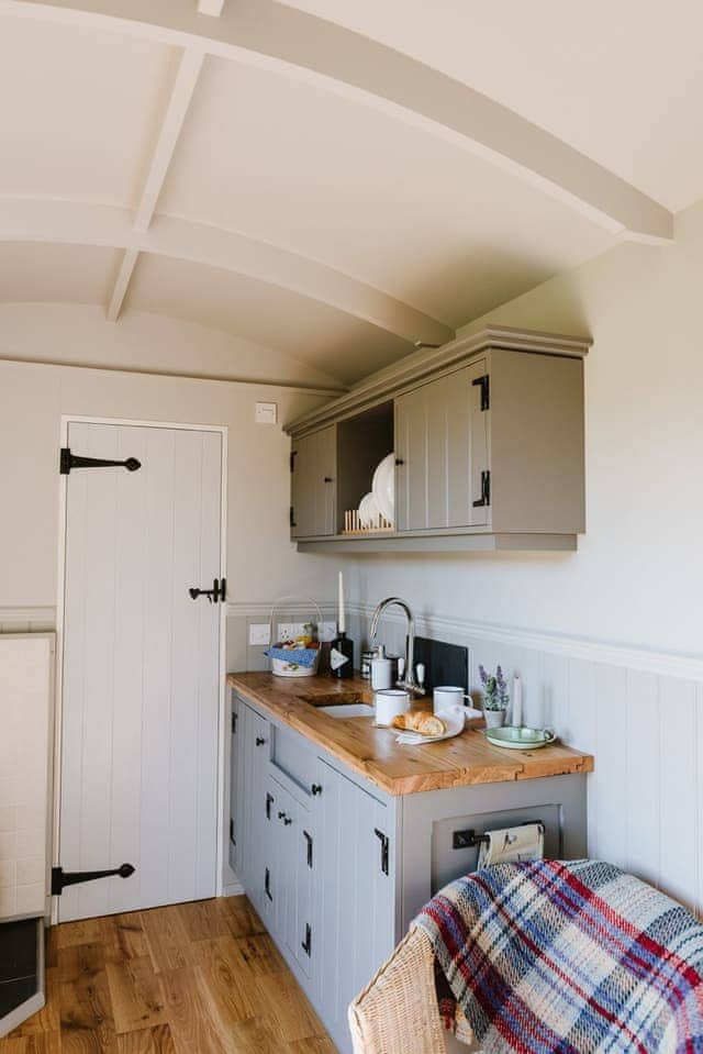 Norfolk Horn Hut - Goodwick Hall Retreats, Tittleshall, King&rsquo;s Lynn