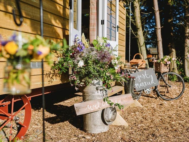 The Herdwick Hideaway - Goodwick Hall Retreats, Tittleshall, King&rsquo;s Lynn