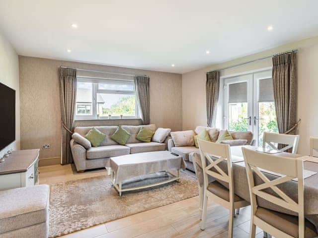 Dining Area | Beeches Cottage - Shreyas Cottages, Clayton Le Dale