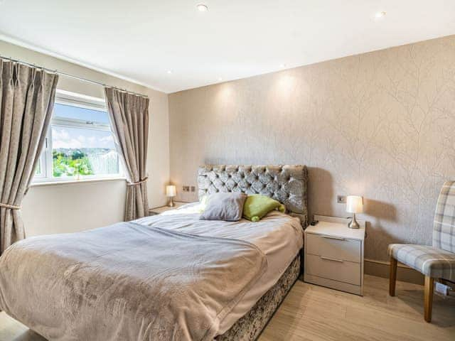 Double bedroom | Beeches Cottage - Shreyas Cottages, Clayton Le Dale