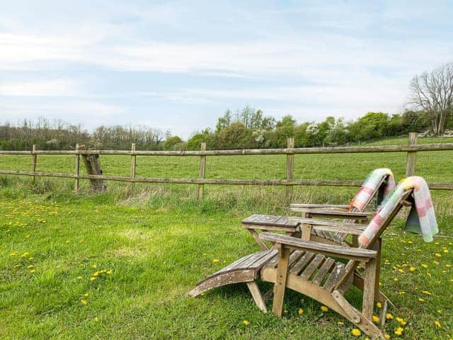 Sitting-out-area | The Deer Loft, Brook, near Wye