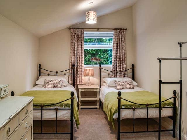 Twin bedroom | Bluebell Cottage, Liskeard