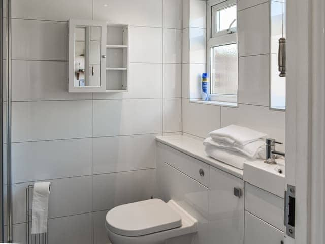 Bathroom | Selkie Cottage, Corton, Lowestoft