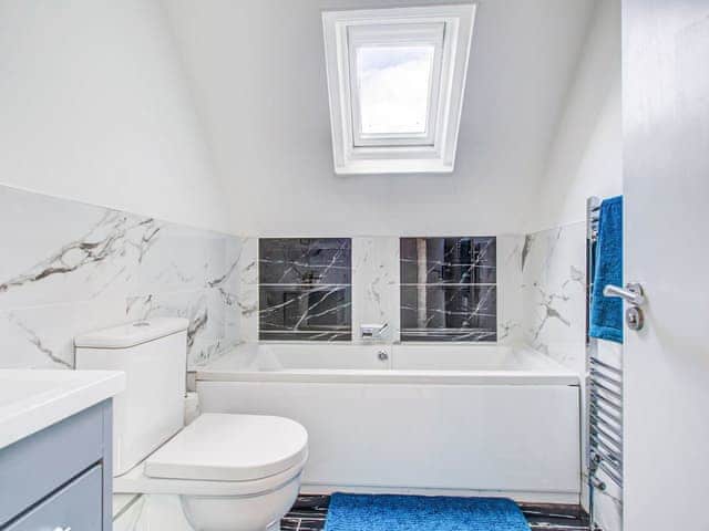 Bathroom | Portland House Apartment, Bournemouth