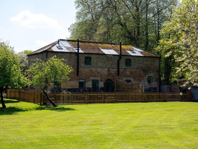 Garden | Tack Room - Garden House Cottages, Market Stainton, near Market Rasen