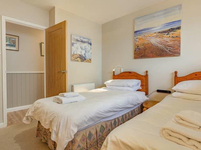 Twin bedroom | Puffin, Portscatho