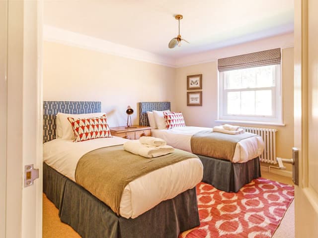 Twin bedroom | Gatehouse North, Worstead