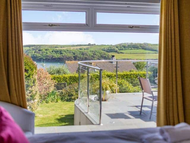 Double bedroom | Summers View, St Mawes