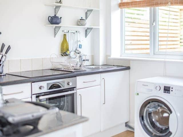 Kitchen | Cosy Hideaway - Atlantic Way, Porthtowan