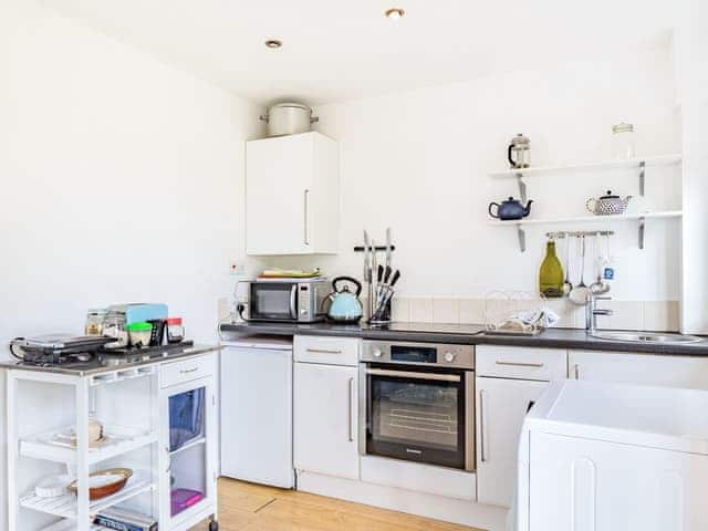 Kitchen | Cosy Hideaway - Atlantic Way, Porthtowan