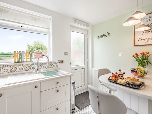 Kitchen | Comfy Kozy Cottage, Louth