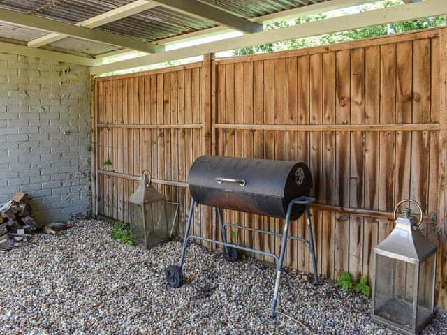 Outdoor eating area | The Old Dairy At Wootton - Wootton Farm, East Chiltington