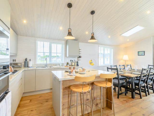 Open plan living space | Mahonia Lodge, Mercia Marina, Willington