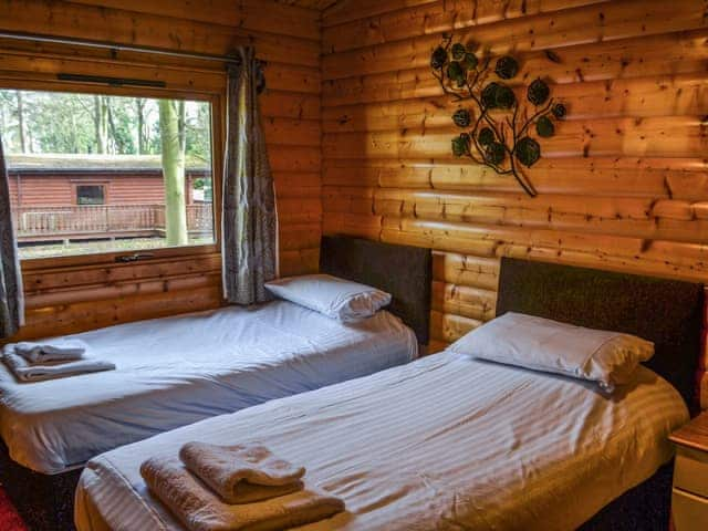 Twin bedroom | Larch Lodge - Wold Lodge Leisure, Kenwick, near Louth