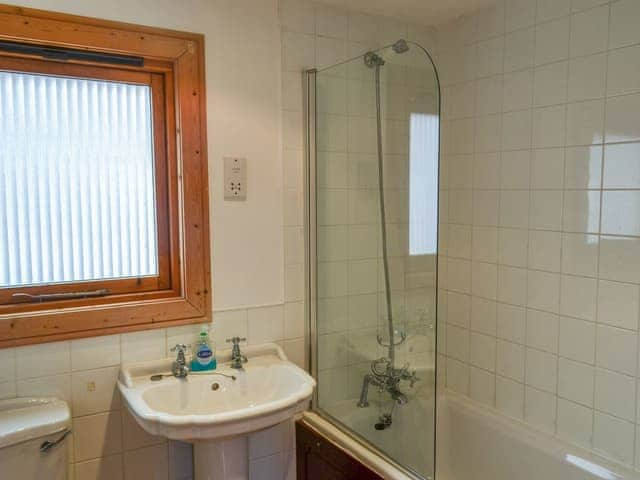 Bathroom | Larch Lodge - Wold Lodge Leisure, Kenwick, near Louth